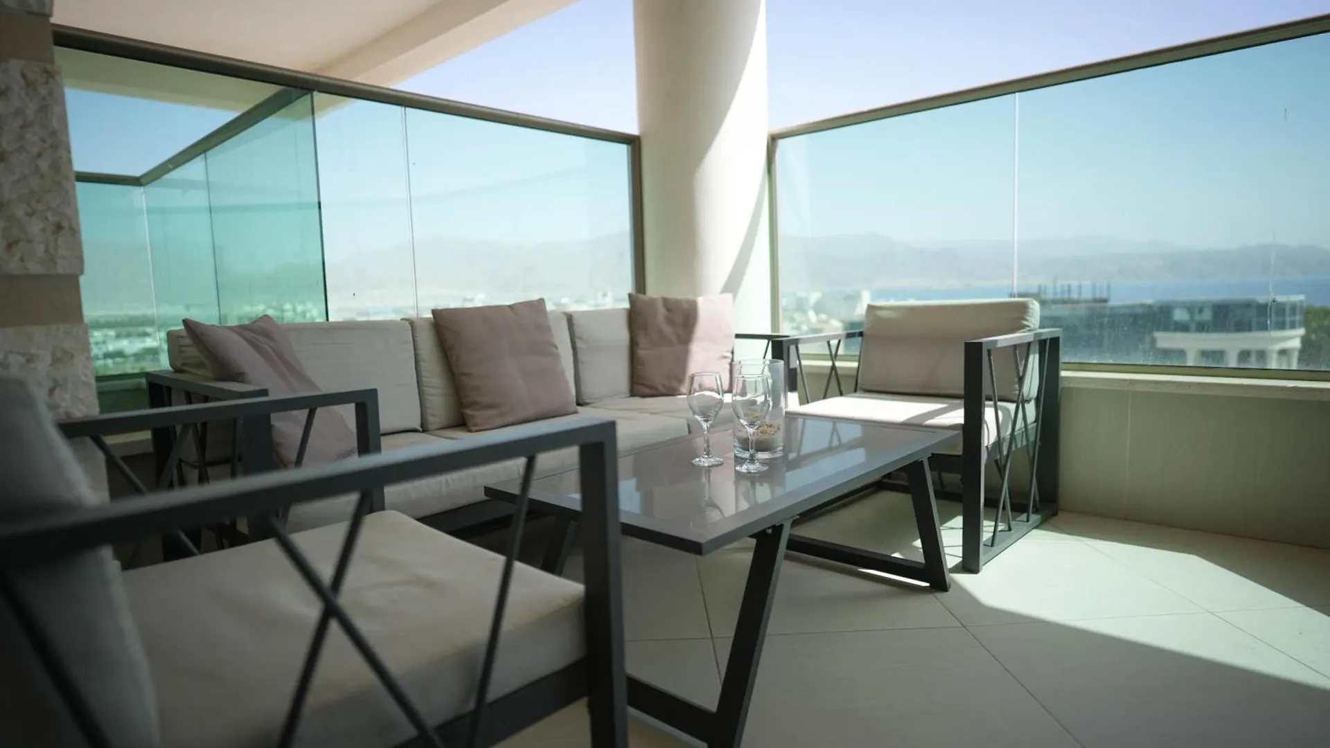 Red Sea View Apartment With Mamad By Sea N' Rent Eilat