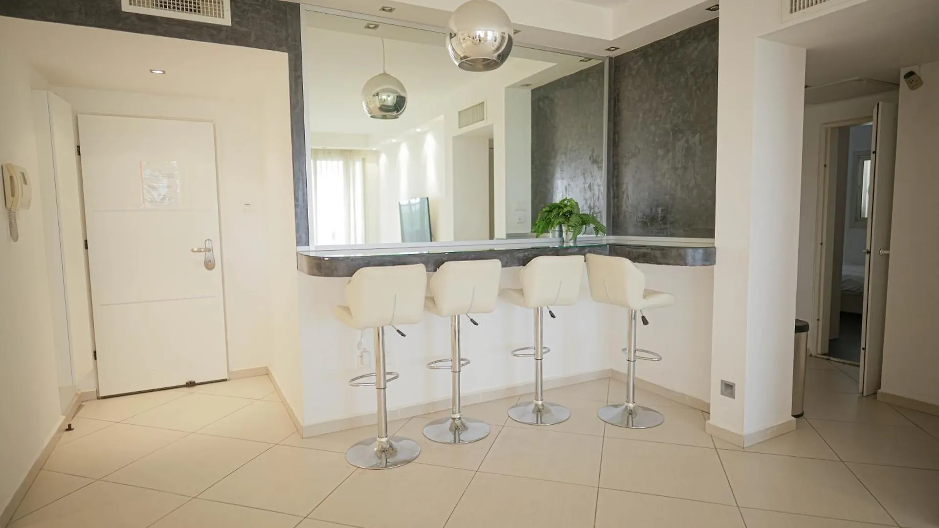 Red Sea View Apartment With Mamad By Sea N' Rent Eilat