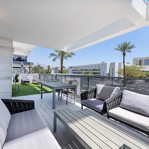  דירה Pool Side Luxury At Royal Park-new Listing
